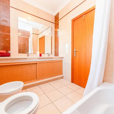 Prime - Com Piscina Aquecivel E Bbq Em * Albufeira